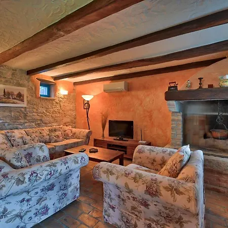Villa Rustic Simone With Outdoor Pool In Porec