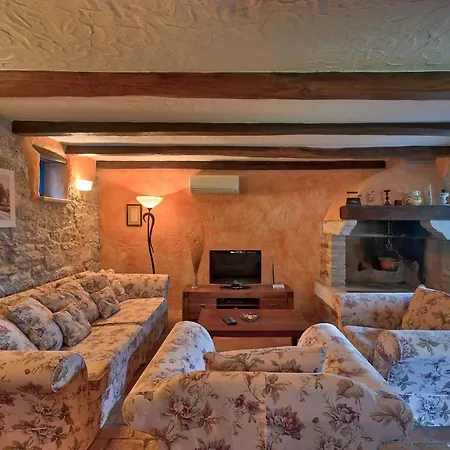Villa Rustic Simone With Outdoor Pool In Porec