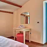 Villa Rustic Simone With Outdoor Pool In Porec