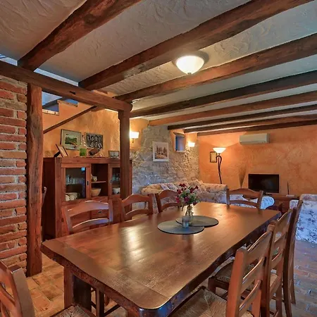 Vila Rustic Simone With Outdoor Pool In Porec *
