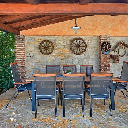 Vila Rustic Simone With Outdoor Pool In Porec