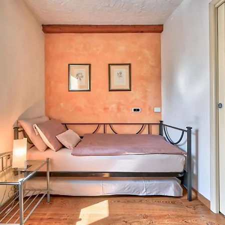Villa Rustic Simone With Outdoor Pool In Porec Kirmenjak