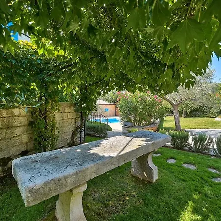 Rustic Simone With Outdoor Pool In Porec Kirmenjak