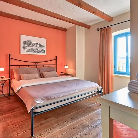 Rustic Simone With Outdoor Pool In Porec