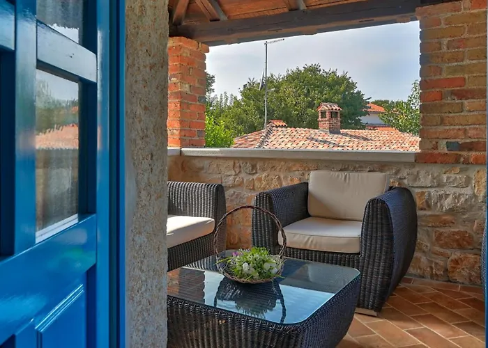 Rustic Simone With Outdoor Pool In Porec * Kirmenjak