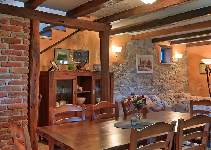 Villa Rustic Simone With Outdoor Pool In Porec Kirmenjak