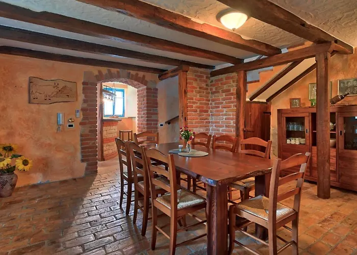 Rustic Simone With Outdoor Pool In Porec Villa